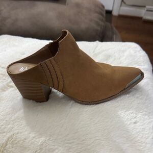 Wonderly Brown Block Heel Mules